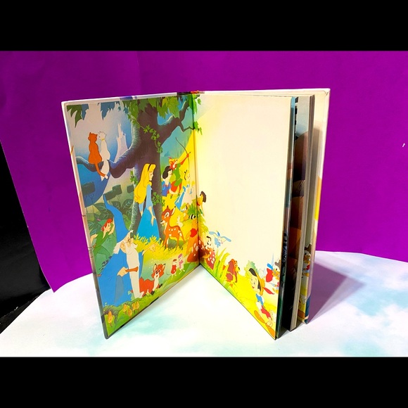 WALT DISNEY’S VINTAGE 1990 THE RESCUERS DOWN UNDER HARDCOVER COLLECTABLE BOOK - Picture 3 of 16